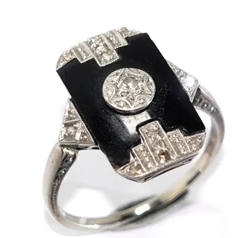 Bague Art Déco or 750 diamants et onyx.