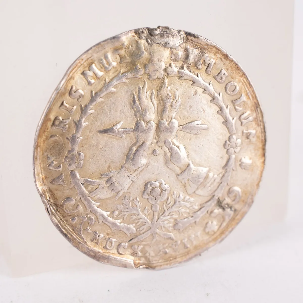 Antique silver medal with remnants of gilding from 1638. Removed from a mount. Obverse inscribed:…