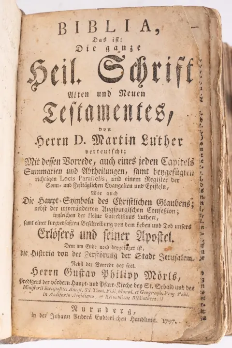 Biblia... Nuremberg Johann Andrea Endter 1793, reliure en cuir estampée, bon état imparfait.