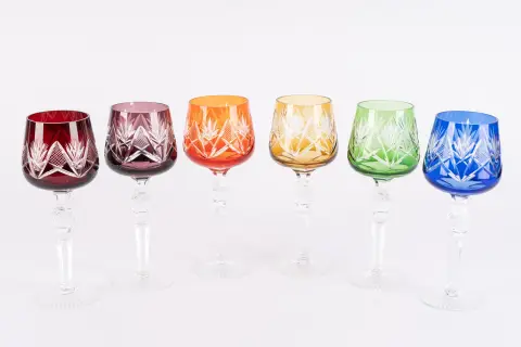 Série de 6 verres à vin Römer avec coupe identique en différentes couleurs, hauteur env. 22 cm chacun, cristal taillé-...