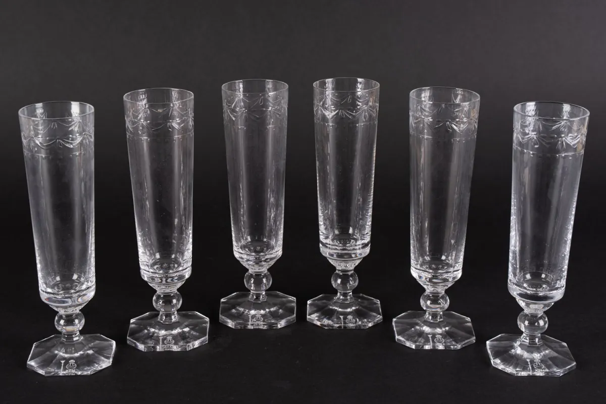 Set van 6 champagnefluiten, hoogte ca. 20 cm per stuk, zwaar kristalglas van KPM Berlin, model Kurland, 3 keer