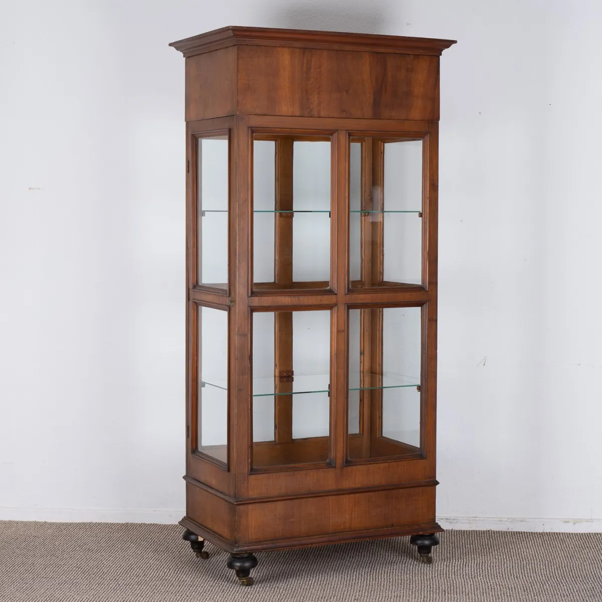Exceptional display cabinet from a bridal wear shop; Historicism circa 1900, solid and veneered walnut