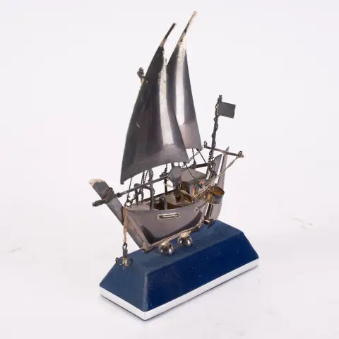 Voilier monté sur socle, argent sterling 825, bateau env. 14,5 x 12 x 3,5 cm