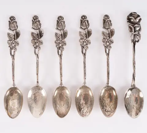 Série de 6 cuillères à moka, argent 800, décor Hildesheimer Rose, env. 38 g, longueur env. 9 cm chacune.