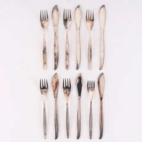 (B) Service à poisson 12 pièces pour 6 personnes, argent massif 925 de WMF, forme très simple, longueur de…