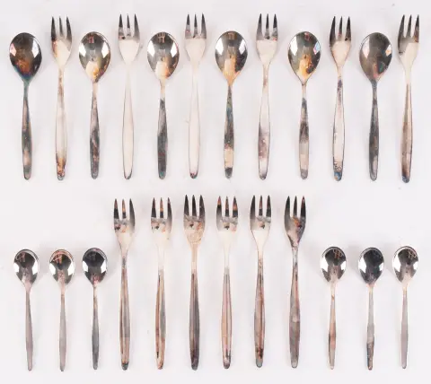 (D) Service à café/thé 18 pièces pour 6 personnes, argent massif 925 de WMF, forme très simple. …