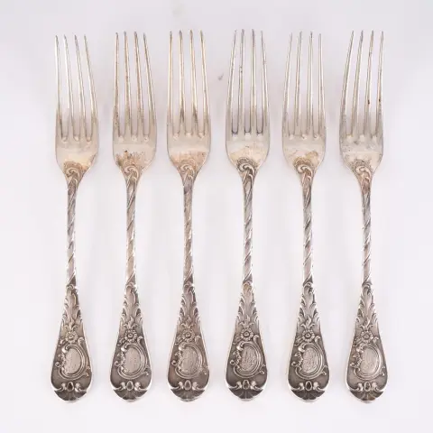 Sada 6 těžkých jídelních vidliček, historismus kolem 1900, masivní stříbro 800, cca 460 g, délka cca 21,5 cm každá, pěkný stav.