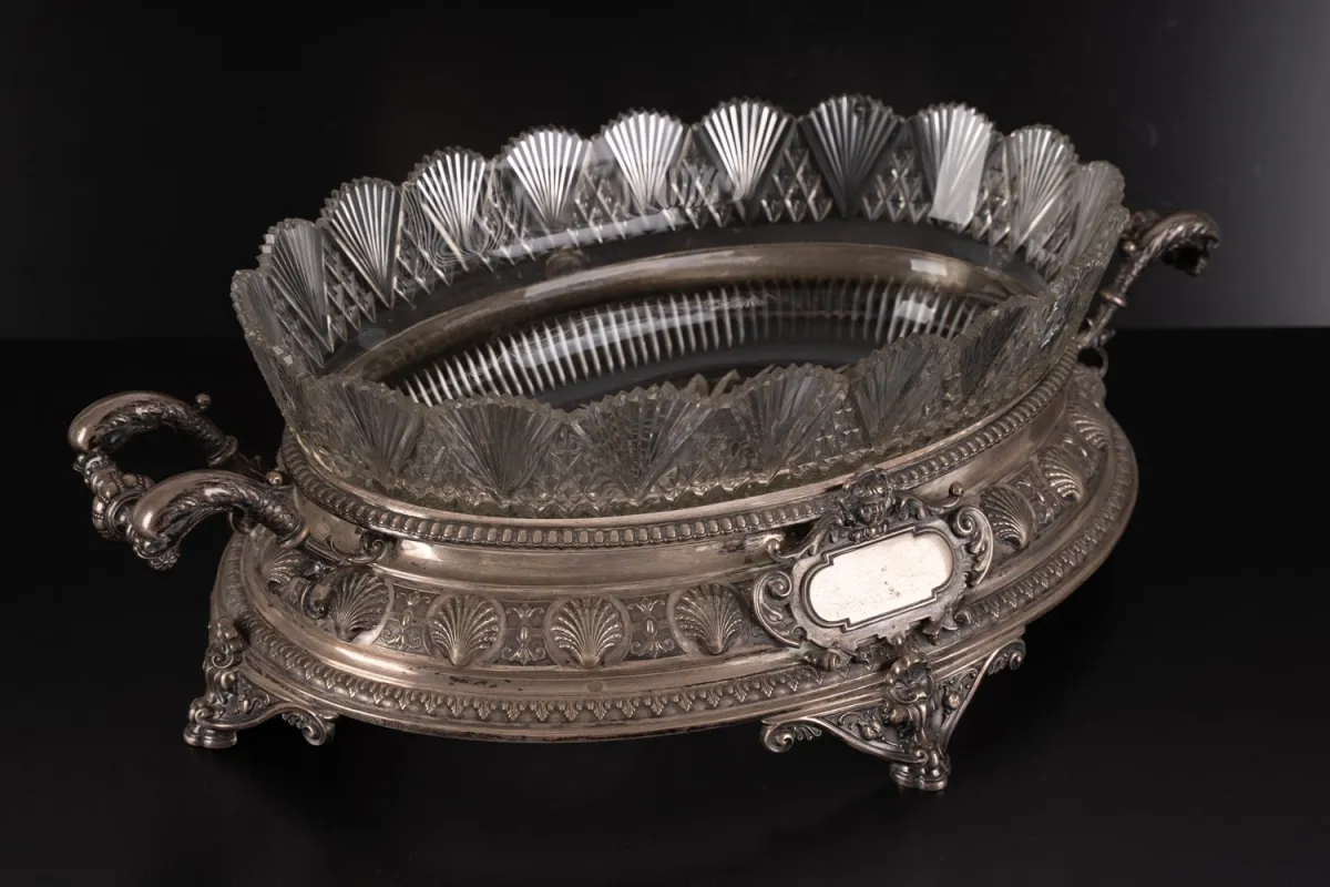 Very large magnificent jardinière, approx. 1188 gr., solid 800 silver, original thick-walled, intricately cut glass…
