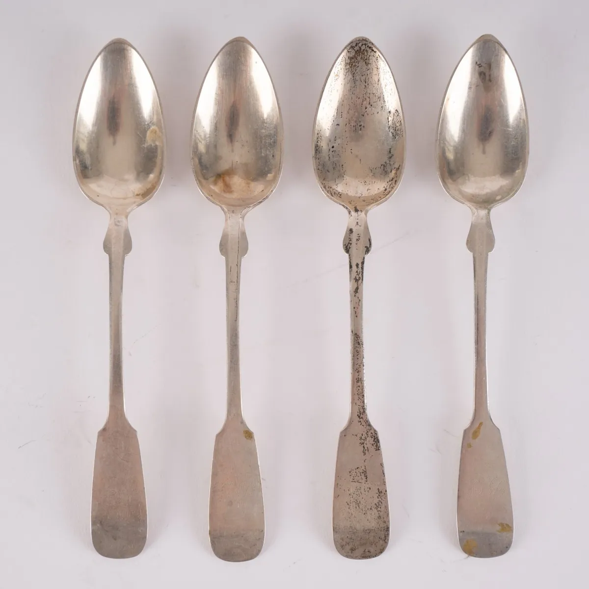Set of 4 coffee spoons, old spade pattern, length approx. 14.2 cm each, unidentified hallmarks.