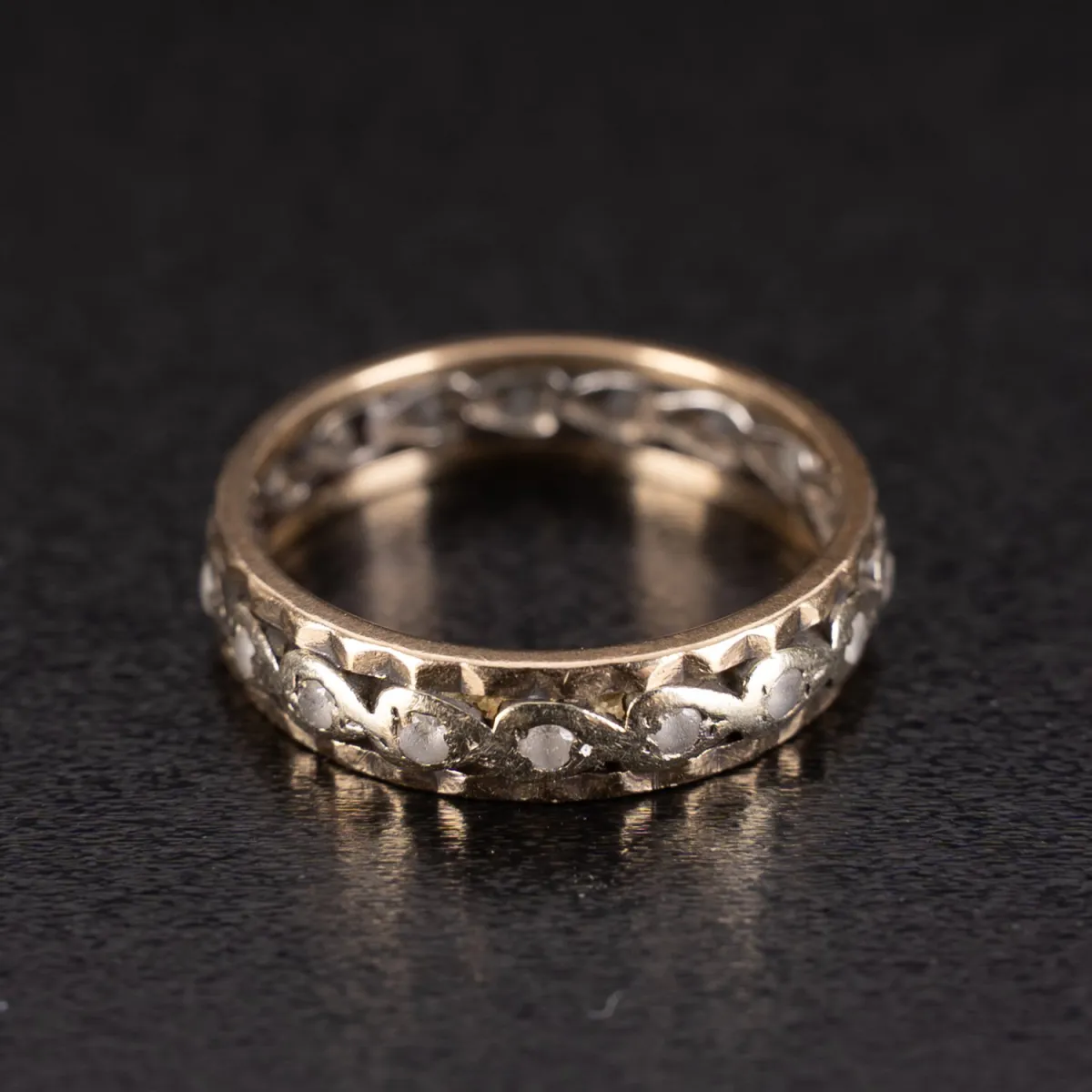 Small memory ring in 8ct yellow gold, openwork surface, ring size approx. 54, approx. 2g, worn condition, …