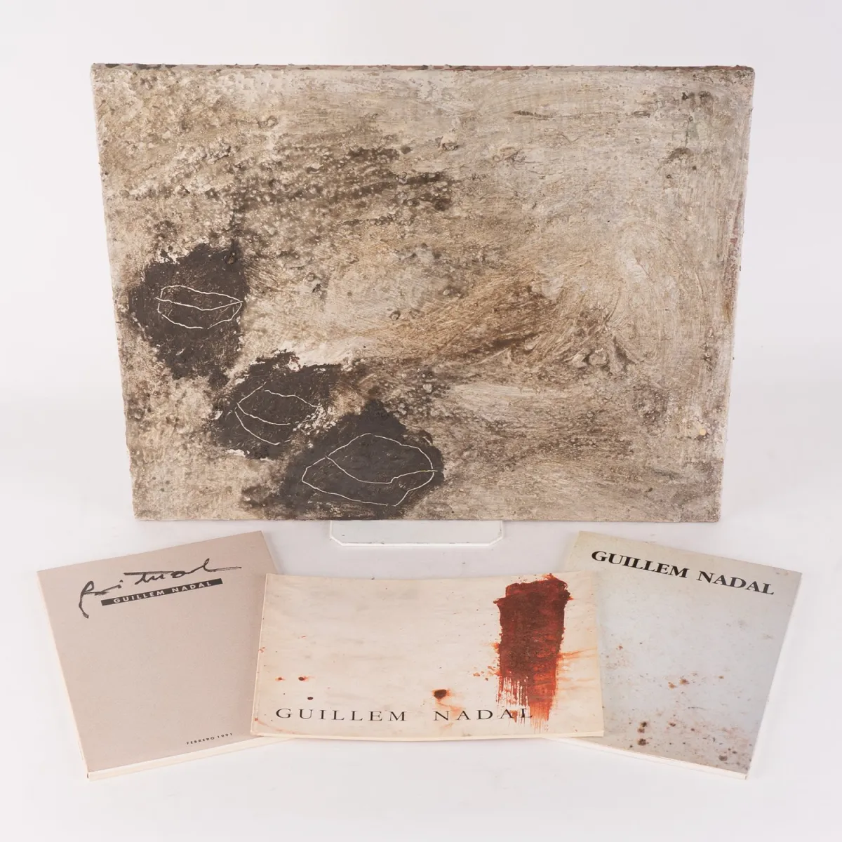 3 Pedres - materiálový obraz na plátně, mallorského umělce Guillema Nadala (nar. 1957), datováno 1989, cca 46 x 5…