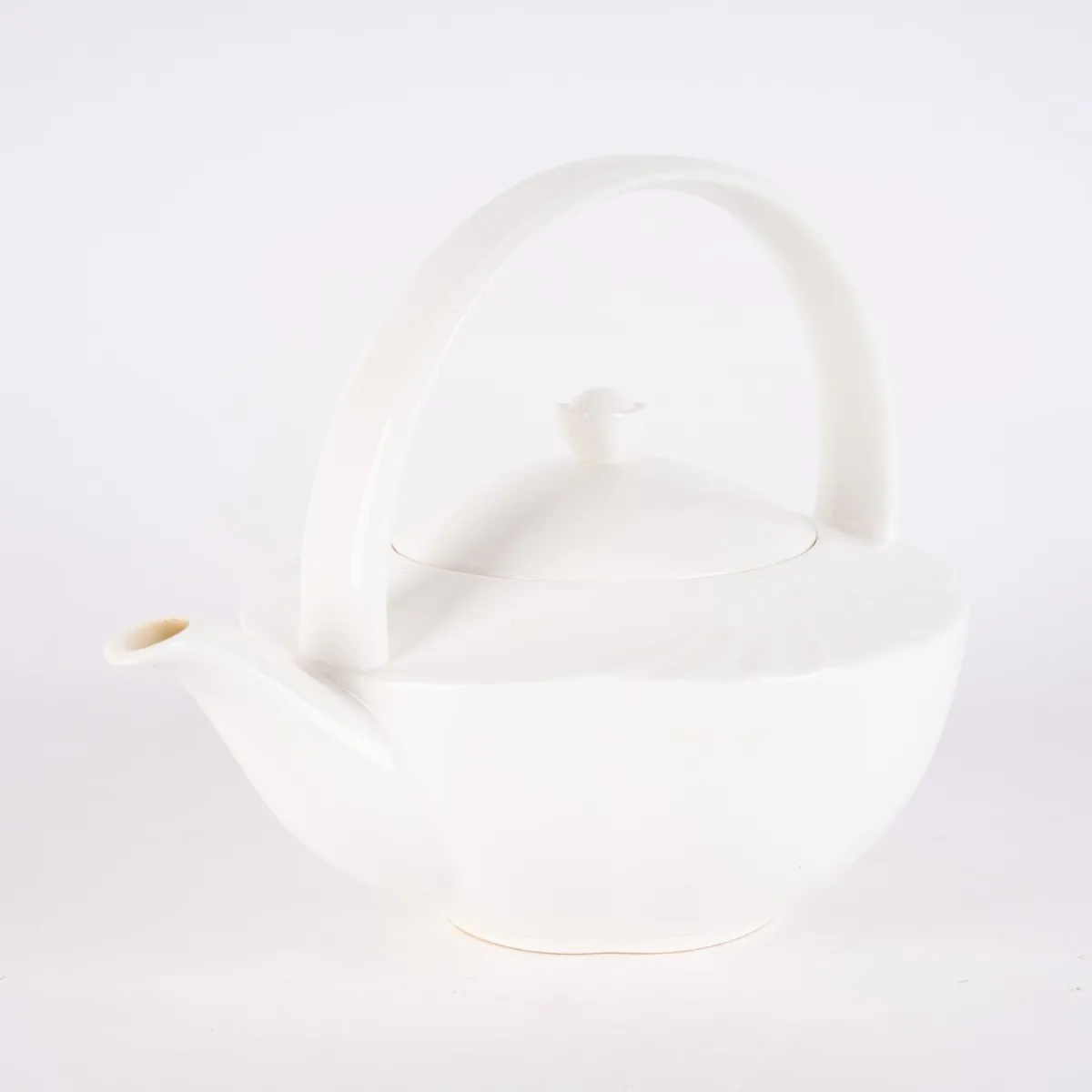 ARCO Weiß - Théière, Villeroy und Bach, fin du 20e s., longueur env. 23,5 cm, très bel état d'usage.