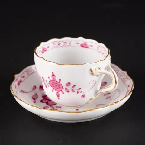 2dílná mokka souprava, Meissen, značka mečů 1. jakost, saský bílý porcelán s indicko-purpurovým dekorem a jemným…