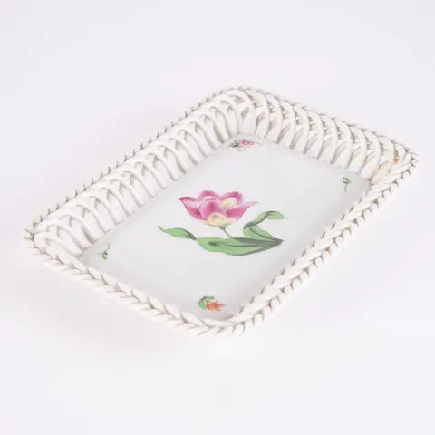 Obdélníková košíková mísa / tác, Herend / Maďarsko, maďarský bílý porcelán s složitě prolamovaným košíkem...