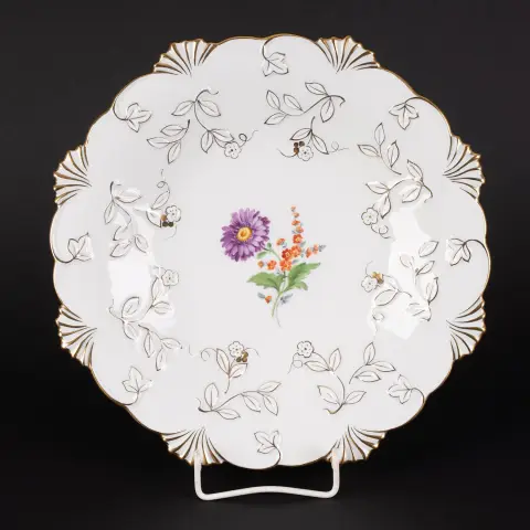 Assiette plate ronde, Meissen, marque aux épées, 1er choix, diamètre env. 29,5 cm. Intacte, exposée pendant des décennies