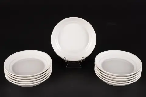Set van 11 kleine bordjes, diameter ca. 9 cm, KPM Kurland, klassiek elegant wit porselein uit het late...