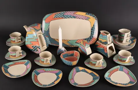 29-delige restservies Flash One, voor minimaal 5 personen, bestaande uit: koffiepot, melk, suiker, warmhouder, kopjes…