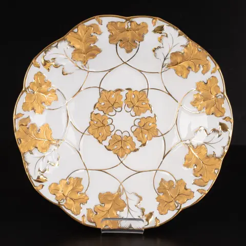 Prachtig Meissen sierbord, Saksisch wit porselein, zwaardenmerk, 1e keus, diameter ca. 27 cm, rijkelijk…