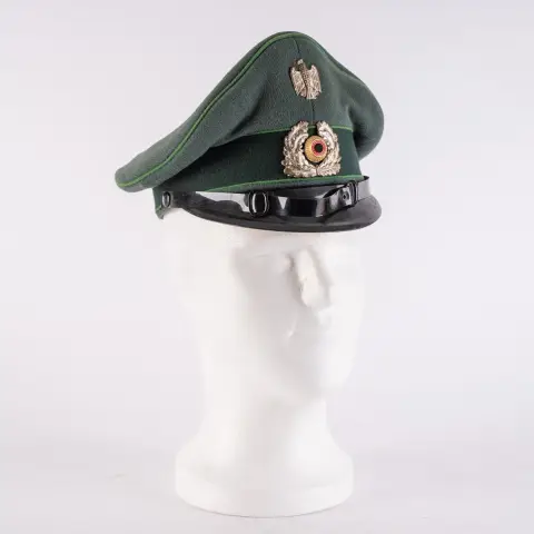 Pet van een sergeant van de Bundeswehr, jaren 1950, gedragen origineel.