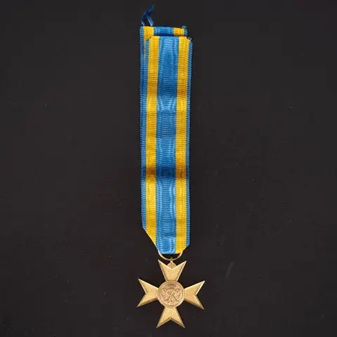 Koninklijk Pruisisch Kruis van Verdienste aan lint. Duitse Keizerrijk / WO1, 1914-18. Uitstekende staat.