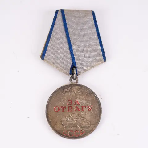 Médaille russe Pour la bravoure, argent, avec ruban.