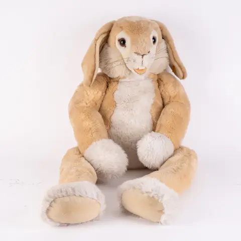 STEIFF - STUDIOTIER Lulac - Lièvre élancé, hauteur env. 110 cm ! Oreille avec bouton et fanion, très bon état, de collection…