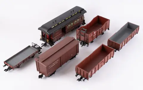 Lot de 6 wagons divers, échelle 1 / échelle G, dont 1x LGB et 3x Märklin, joués / non testés, divers