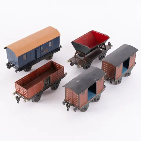 Lot de 5 wagons de marchandises Märklin - Échelle 1 / Échelle G, état variable.