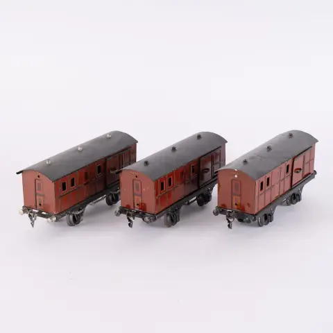 Série de 3 wagons de marchandises à portes coulissantes, Märklin, Échelle 1 / Échelle G, joué / non testé.