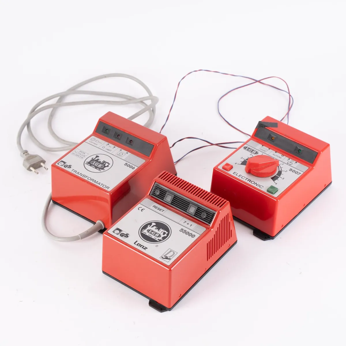 Ensemble LGB 3 pièces, composé de transformateur 5006, régulateur électronique 5007 et centrale de commande multiple 55000, non testé.