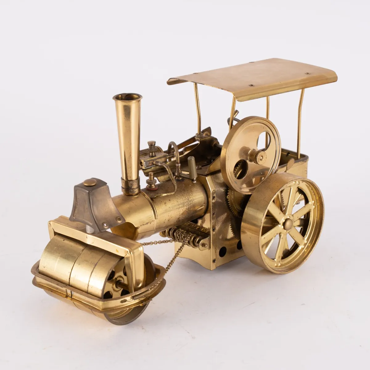 WILESCO Old Smokey D36 MS steam roller, polished brass, length approx. 32 cm, movable axles, played with / untested