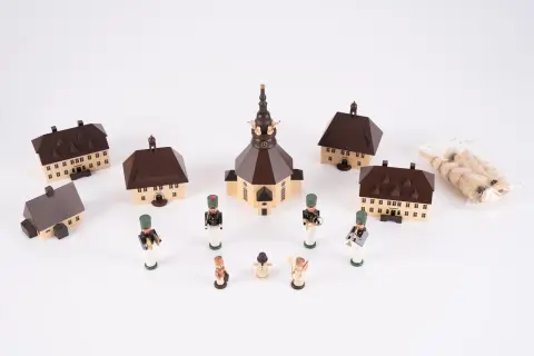 Lot d'art populaire des Monts Métallifères, partiellement en boîtes d'origine, 20e/21e siècle, tailles, âges, fabricants divers…