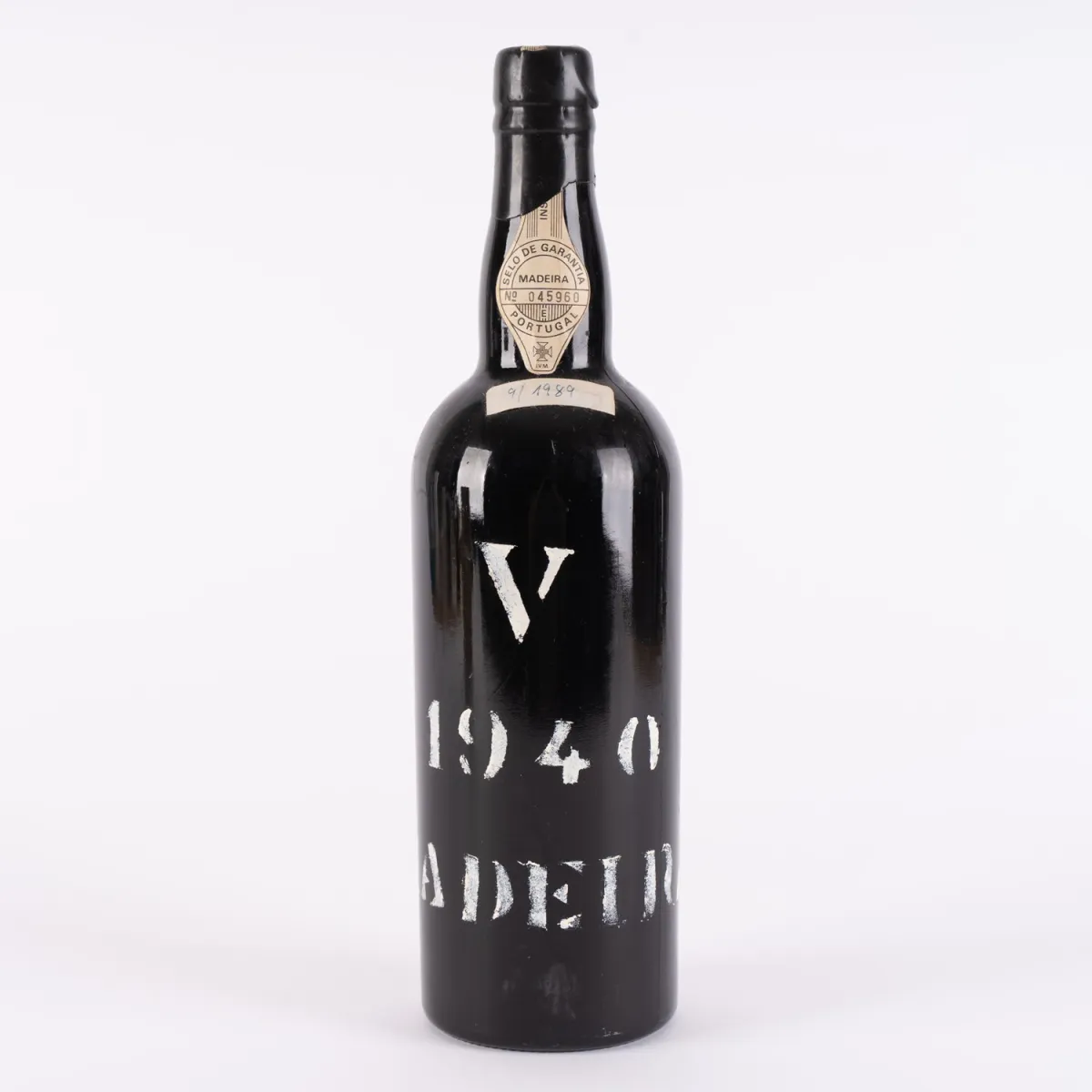 MADEIRA WINE - VERDELHO 1940, Medium Dry, 0.75L bottle, unopened, bottle no. 045960.