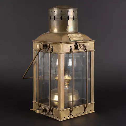 CARGOLIGHT - NO. 3954 - Grande-Bretagne - 1939 - Insert de lampe à pétrole en laiton/verre, hauteur env. 38 cm, très bel état