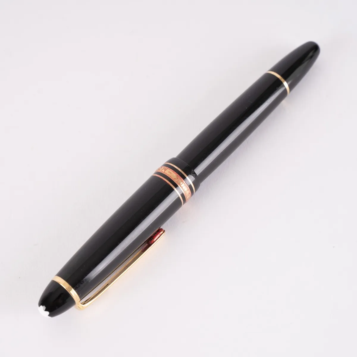 MONTBLANC MEISTERSTÜCK, fountain pen, length approx. 14.5 cm, 14k / 585 yellow gold nib #4810, untested. Very ...