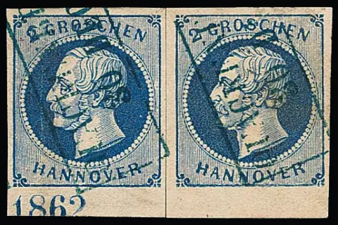 2 Gr. bleu, deux pièces de marge inférieure oblitérées (anciennement paire), timbre de gauche avec l'année "1862" (cabinet)