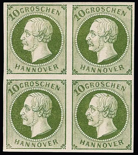10 Gr. vert, bloc de quatre de luxe non oblitéré, timbre inférieur droit neuf sans charnière, certificat Berger. Mi. pour bloc de quatre avec charnière 1700,- +