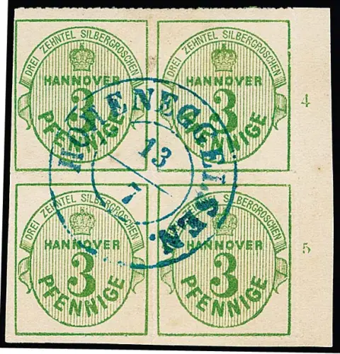 3 Pfge. vert, gomme blanche, rare bloc de quatre avec bords et numéros de rangée "4" et "5", K2 "Hoheneggelsen" particulièrement bien centré, dentelure typiquement un peu décalée, celle-ci complète sur trois timbres et partiellement dans la séparation aux ciseaux, seule le timbre supérieur gauche présente un peu de séparation aux ciseaux à gauche, sinon impeccable. Unité décorative et rare (Mi. 1000,- ++), de la collection Boker.