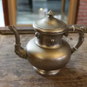 Théière en zinc Art nouveau, H 19 cm