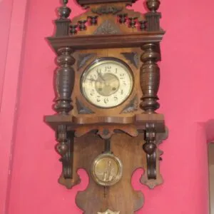 großer Gründerzeit Freischwinger um 1880, Nussbaum, H 98cm x B 42cm x T 20cm
