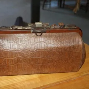 Malá stará lékařská taška kolem 1900, š 39cm x v 19cm