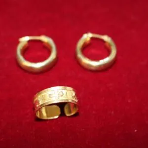 Lot de bijoux en or 585, env. 5,8 grammes, boucles d'oreilles et bague