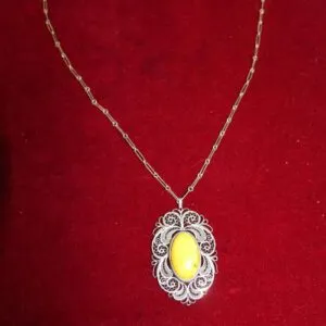 Collier avec grand pendentif vers 1900