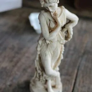 Figurine, blanche, femme, H 22cm