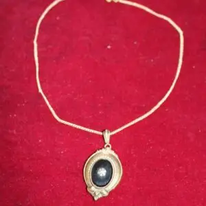 Biedermeier broche met ketting omstreeks 1860