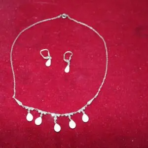 Collier en argent Art nouveau avec boucles d'oreilles