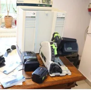 Scie plongeante sans fil Festool TSC 55- REB Li-Basic avec chargeur et batterie dans Systainer