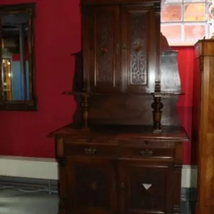 Gründerzeit bufetová skříň ořech kolem 1880, š 121cm x h 62cm x v 245cm