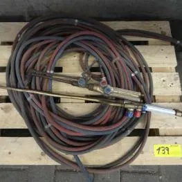 Partij laslansen met brander