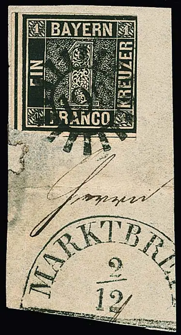 1 Kr. tiefschwarz, Platte II, dreiseitig voll- bis breitrandig, rechts angeschnitten, auf Briefstück mit gMR "196" und HK "Marktbreit". Die tiefschwarze von…